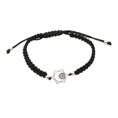 Sterling silver macrame pendant bracelet, 'Shadow Svadhisthana' - Sterling Silver Svadhisthan Macrame Pendant Bracelet