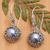 Pendientes colgantes de perlas Mabe cultivadas con detalles dorados - Aretes colgantes de plata con detalles dorados y perlas mabe cultivadas