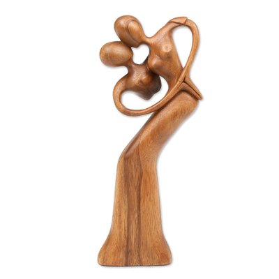 Holzskulptur - Handgeschnitzte Suar-Holzskulptur eines tanzenden Paares in der Liebe