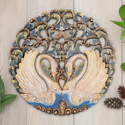 Panel en relieve de madera - Panel en relieve de madera de suar pintado a mano con tema de cisne de Bali
