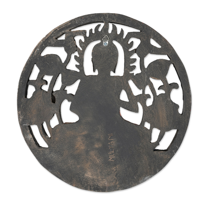 Reliefplatte aus Holz - Handbemalte Suar-Holz-Relieftafel mit Lotusmotiv von Buddha