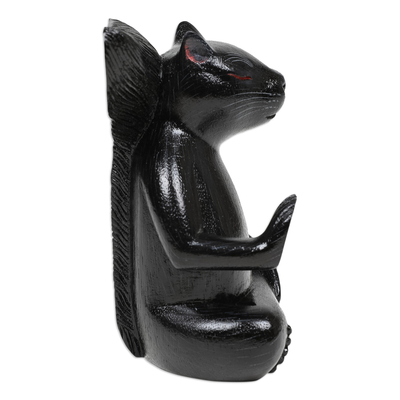 Escultura de madera - Escultura de madera tallada a mano de ardilla meditando en negro