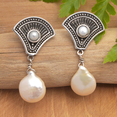 Aretes colgantes de perlas cultivadas - Aretes colgantes de temática marina con perlas grises y blancas