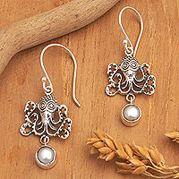Pendientes colgantes de perlas cultivadas, 'Mind of the Sea' - Pendientes colgantes con temática de pulpo y perlas cultivadas grises