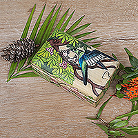 Caja decorativa de madera, 'El Nido de Pájaro' - Caja decorativa de madera de suar con temática de pájaros pintada a mano de Bali