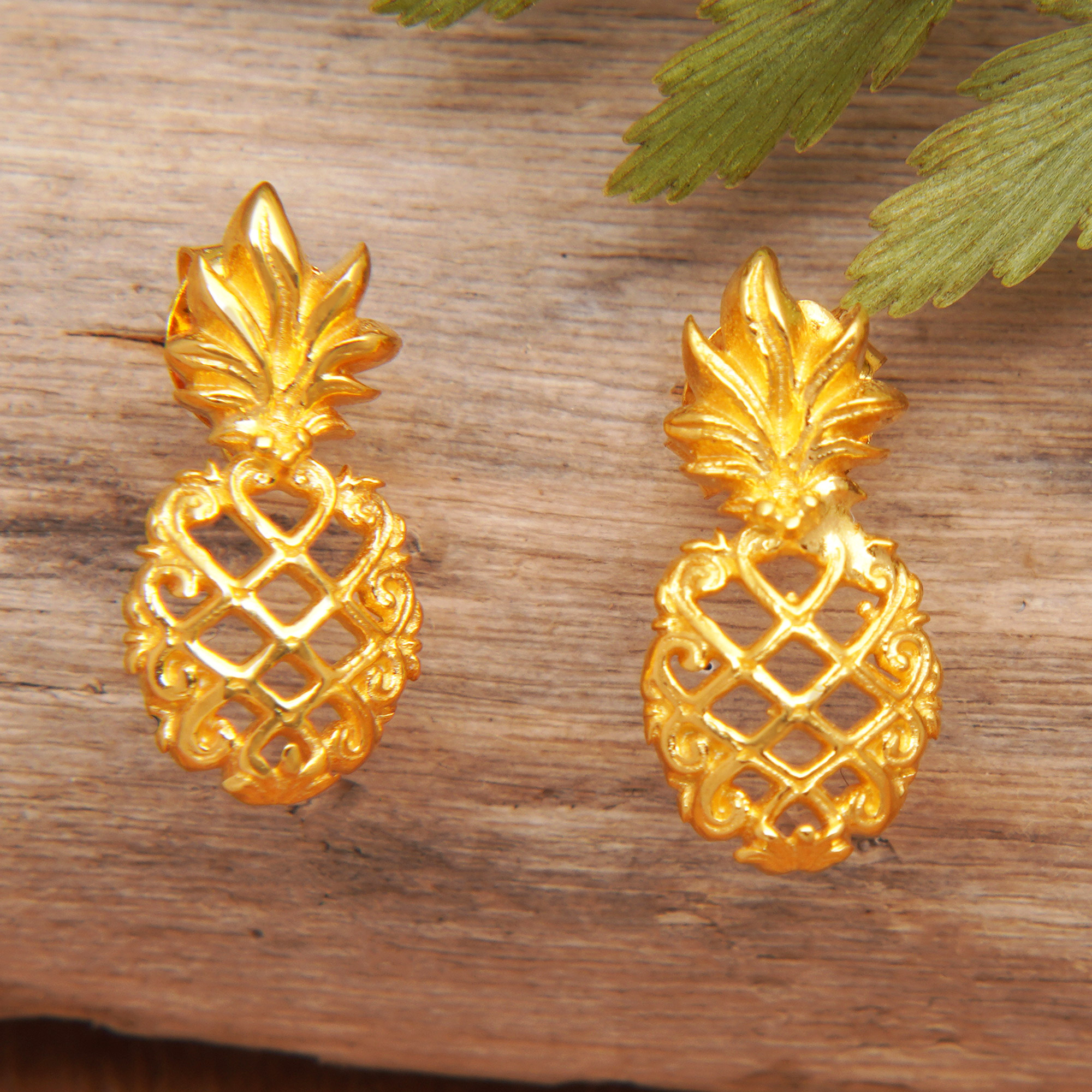 IB Jewelry Pineapple Necklace