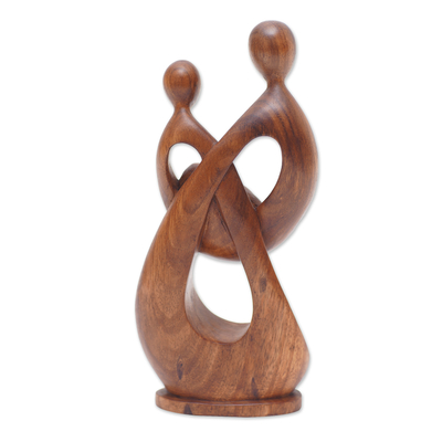 Escultura de madera - Escultura familiar de madera de suar semi-abstracta tallada a mano