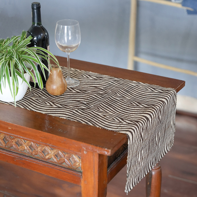 Camino de mesa de mezcla de algodón - Camino de mesa de mezcla de algodón marrón inspirado en Ikat hecho en Bali