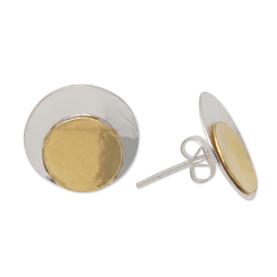 Knopfohrringe mit Goldakzenten - Runde Knopfohrringe aus 22-karätigem Gold mit Akzenten aus Sterlingsilber