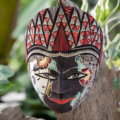 Máscara de madera batik - Máscara de madera batik de la diosa hindú Sita hecha a mano en Java