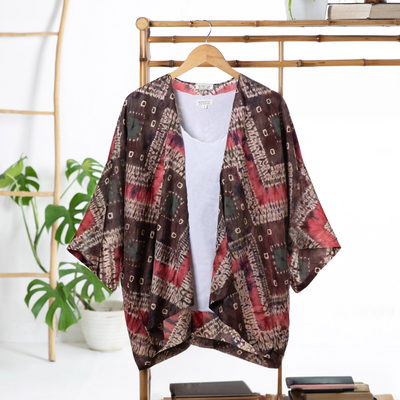 Chaqueta tipo kimono de seda batik - Chaqueta kimono de seda tejida a mano con motivos geométricos de batik