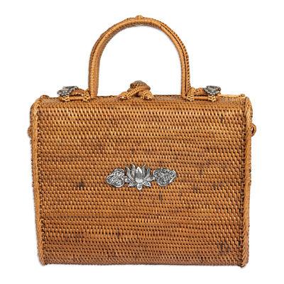 Gold-accented natural fiber sling bag, 'Swan Delight' - Gold & Silver Accented Natural Fiber Swan Sling Handle Bag