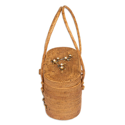 Gold-accented natural fiber handle bag, 'Springtime Flower' - Natural Fiber Gold Silver and Cultured Pearl Handle Bag