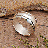Men's sterling silver spinner ring, 'Gallant Me' - Men's Polished Sterling Silver Spinner Ring Made in Bali