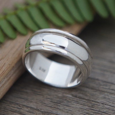 Men's sterling silver spinner ring, 'Gallant Me' - Men's Polished Sterling Silver Spinner Ring Made in Bali