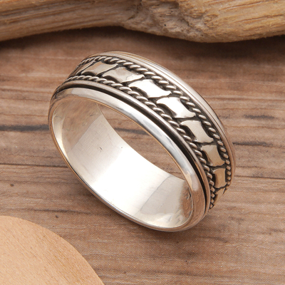 Men's sterling silver spinner ring, 'Glory of the Empire' - Men's Traditional Sterling Silver Spinner Ring Made in Bali