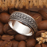 Men's sterling silver spinner ring, 'Twists and Fate' - Men's Polished Traditional Sterling Silver Spinner Ring
