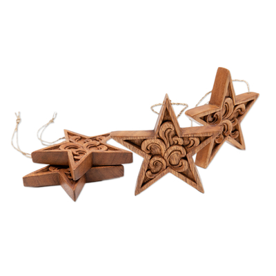 Adornos de madera, (juego de 4) - Juego de 4 adornos tradicionales de madera de suar en forma de estrella