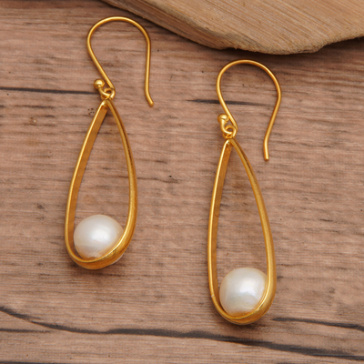 Gold-plated cultured pearl dangle earrings, 'Trendy Flair' - Modern Oval Gold-Plated Brass Cultured Pearl Dangle Earrings