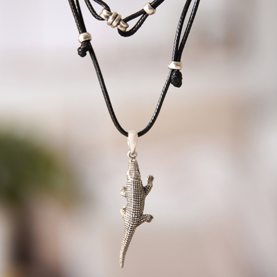 Sterling silver pendant necklace, 'Komodo Emblem' - Adjustable Sterling Silver Komodo Dragon Pendant Necklace