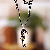 Sterling silver pendant necklace, 'The Seahorse's Dream' - Adjustable Seahorse Sterling Silver Pendant Necklace