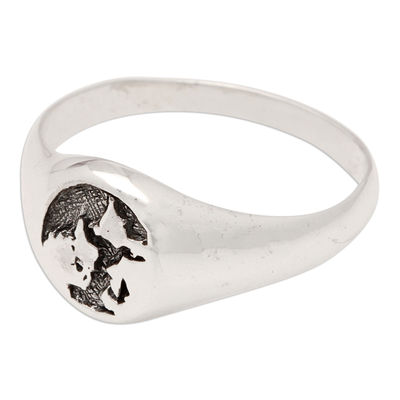 Sterling silver signet ring, 'Globe Glam' - Sterling Silver Signet Ring with World Map Motif from Bali