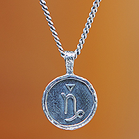 Collar colgante de plata de ley, 'Encanto Capricornio' - Collar de plata de ley con colgante de signo del zodíaco Capricornio
