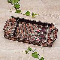 Holztablett, „Sommer in Java“ – Handgefertigtes traditionelles Batik-Tablett aus braunem Pule-Holz aus Java