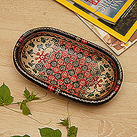 Dekorative Holzschale, 'Fire Batik' - Handgefertigte dekorative Batikschale aus rotem Pule-Holz in länglicher Form