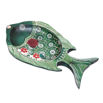 Wood decorative plate, 'Truntum Ocean' - Batik Fish-Shaped Green and Red Pule Wood Decorative Plate