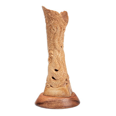 Escultura tallada a mano - Escultura de pulpo tallada a mano con temática natural y base de madera