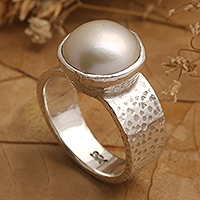 Cultured pearl single stone ring, 'Ocean's Nobility'