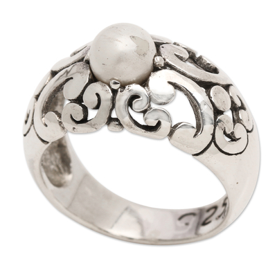 Cultured pearl single stone ring, 'Celestial Waves' - Classic Wave-Inspired Grey Cultured Pearl Single Stone Ring