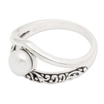 Cultured pearl single stone ring, 'Celestial Ocean' - Balinese Modern Grey Cultured Pearl Single Stone Ring