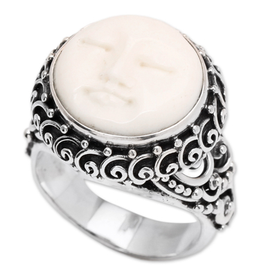 Sterling silver cocktail ring, 'Lunar Happiness' - Moon-Themed Classic Sterling Silver Cocktail Ring from Bali