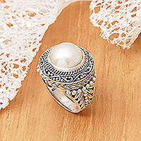 Gewölbter Ring aus kultivierten Mabe-Perlen, „Ocean Moonlight“ – gewölbter Ring aus Sterlingsilber mit kultivierten Mabe-Perlen