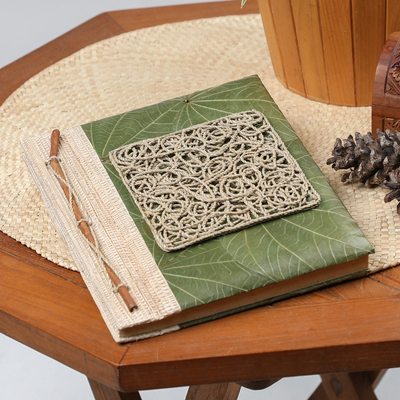 diario de fibras naturales - Diario de fibra natural hecho a mano cubierto de hojas verdes