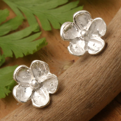 Sterling silver stud earrings, 'Polar Frangipani' - Balinese Handmade Sterling Silver Frangipani Stud Earrings