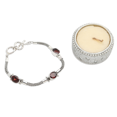 Garnet pendant bracelet, 'Fire of Passion' - Balinese Sterling Silver 4-Carat Garnet Pendant Bracelet