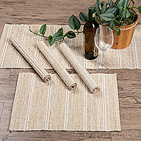 Tischläufer und Tischsets aus Baumwollmischung, „Off-White Aroma“ (5 Stück) - Tischläufer und Tischsets aus Baumwollmischung in Off-White (5 Stück)