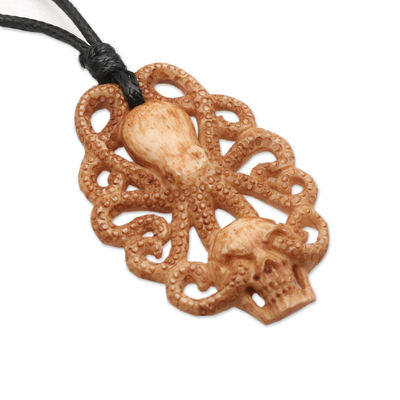 Handgeschnitzte Halskette mit Anhänger aus Baumwollkordel mit Kraken-Motiv