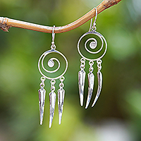 Kronleuchter-Ohrringe aus Sterlingsilber, „Wasserspirale“ – Hochglanzpolierte spiralförmige Kronleuchter-Ohrringe aus Sterlingsilber