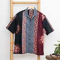 Men's cotton batik shirt, 'Sunshine in Ubud' - Men's Short-Sleeved Batik Cotton Button Shirt from Bali