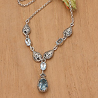Blautopas-Anhänger-Halskette, „Loyal Essence“ – klassische zweikarätige facettierte Blautopas-Anhänger-Halskette