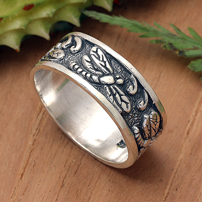 Sterling silver band ring, 'Dragonfly Legend' - Dragonfly-Themed Polished Sterling Silver Band Ring