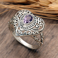 Amethyst-Cocktailring, „Wise Romance“ – herzförmiger, facettierter Amethyst-Cocktailring aus Bali