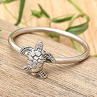 Sterling silver band ring, 'Swimming Turtle' - Polished Oxidized Sterling Silver Sea Turtle Band Ring