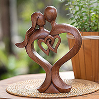 Wood sculpture, Forever in Love