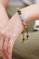 Pulsera de cuentas con múltiples piedras preciosas - Pulsera hecha a mano con cuentas de múltiples piedras preciosas y nudo corredizo