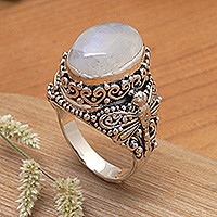 Moonstone cocktail ring, 'Lunar Dragonfly' - Dragonfly-Themed Balinese Moonstone Cabochon Cocktail Ring